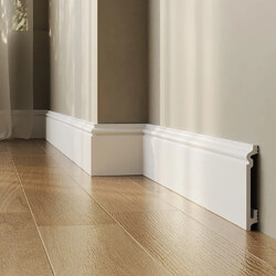 Плинтус Quick-Step белый из HD полимера QSSKRW51100